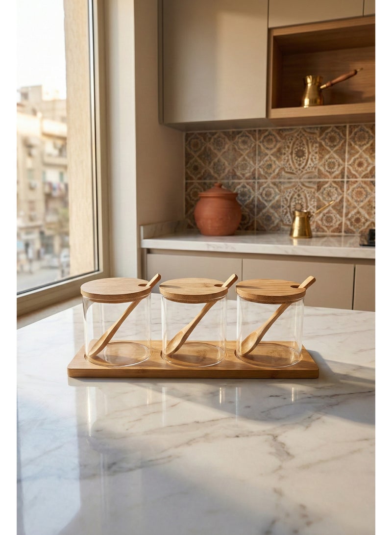 كذا هوم Casa Home طقم برطمانات توابل 3 قطع بغطاء وملعقة وصينية من خشب طبيعي، عبوات شفافة لتنظيم التوابل والبهارات في المطبخ - Image 2